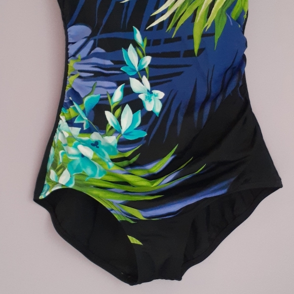 Floral Ruched One Piece Swimsuit - Picture 3 of 9